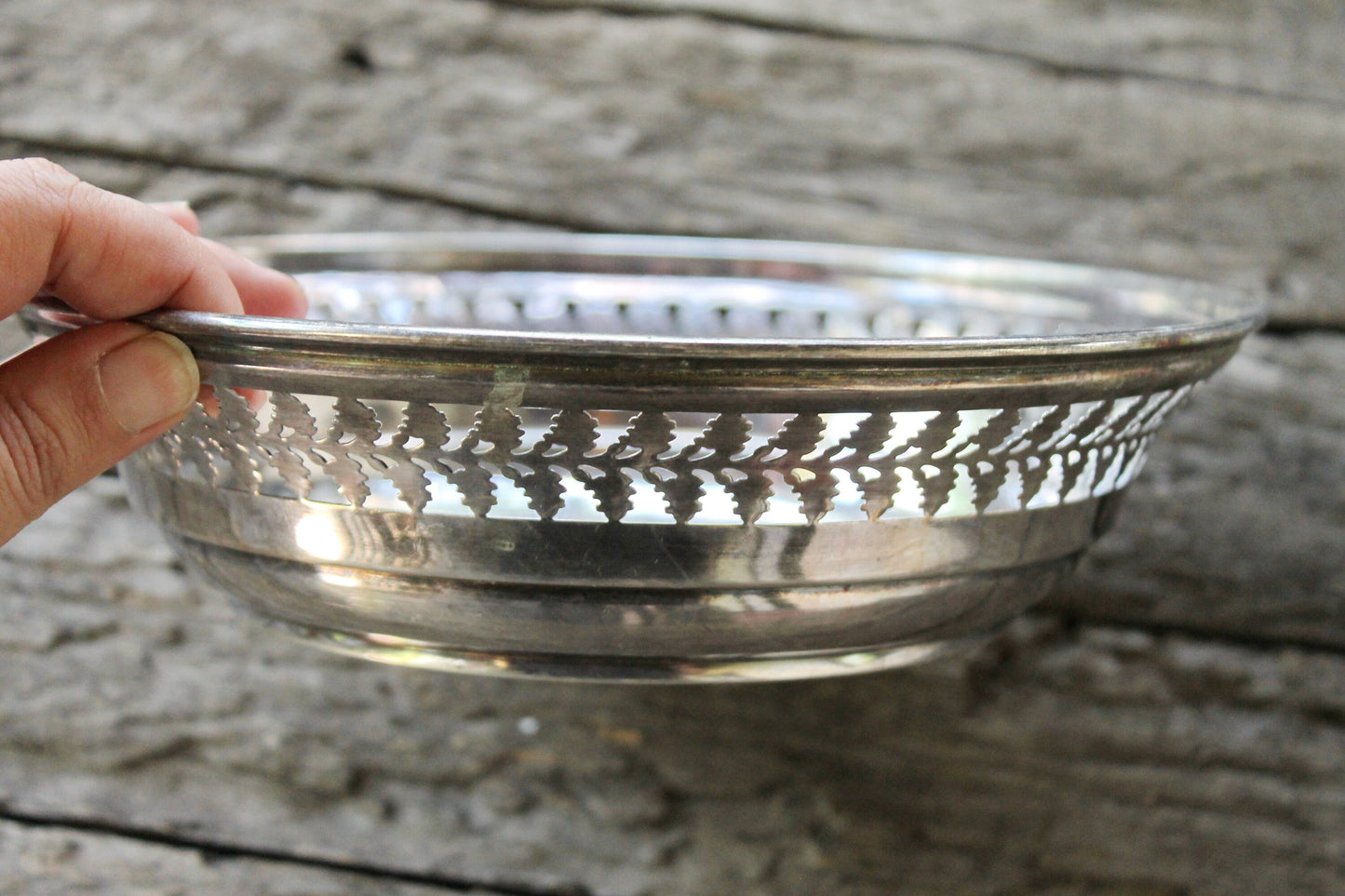 Vintage openwork silver-plated fruit bowl - lightweight - fruity bowl - 1970-1980 - vintage bowl