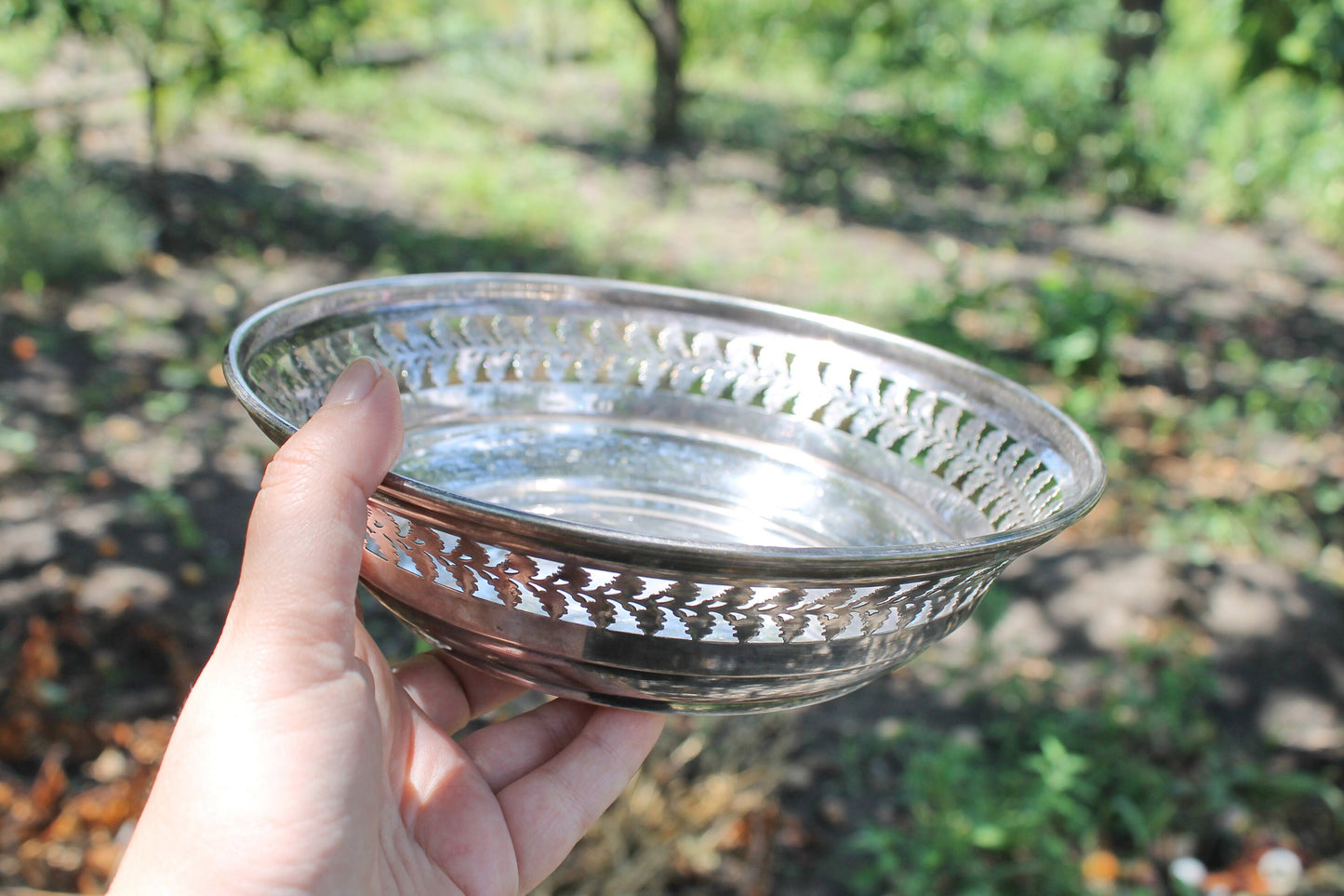 Vintage openwork silver-plated fruit bowl - lightweight - fruity bowl - 1970-1980 - vintage bowl