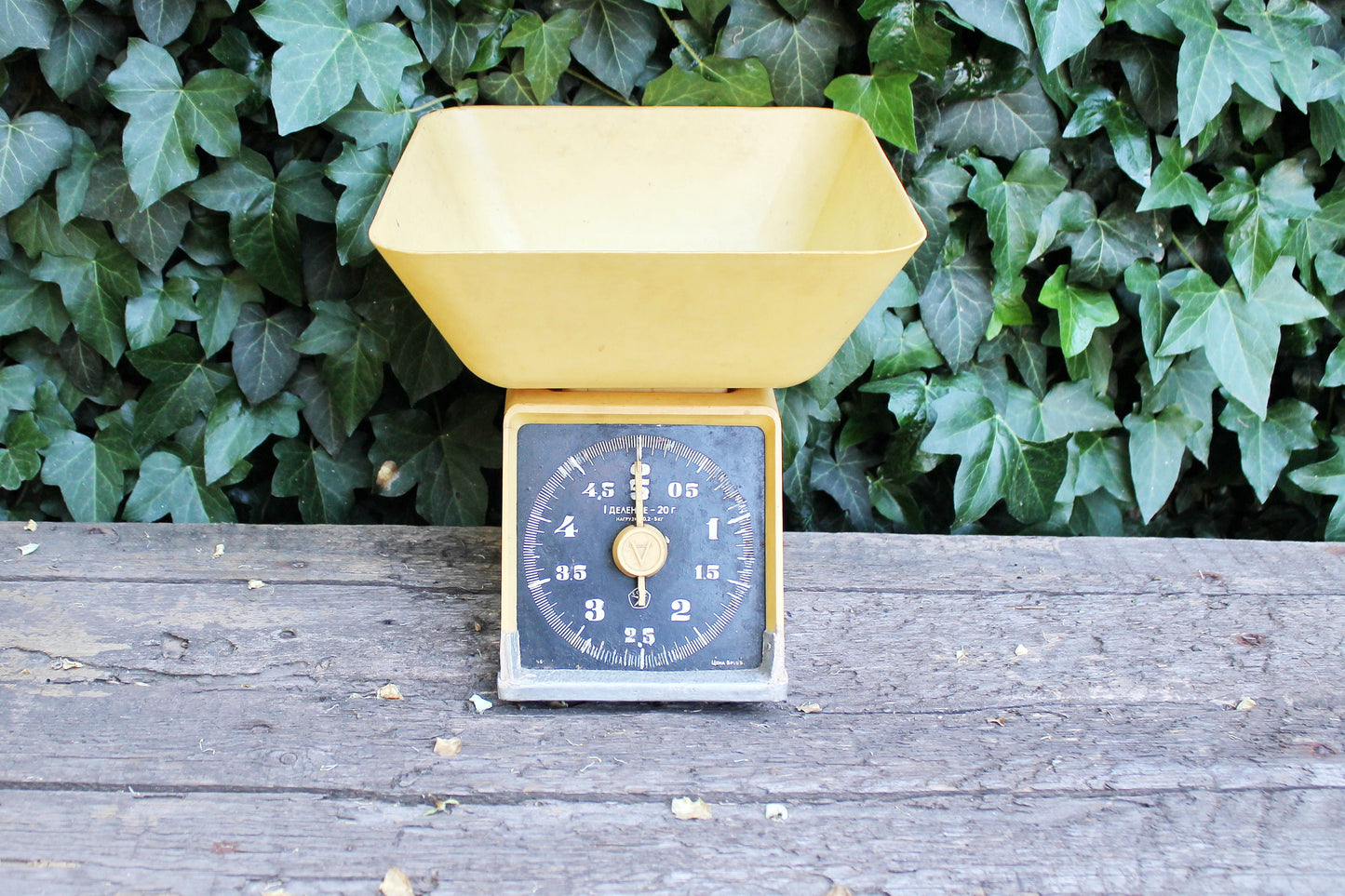 USSR vintage trade scales - USSR Antique Scales, Metal Weight Scales - 1970s - Shabby Chic scales