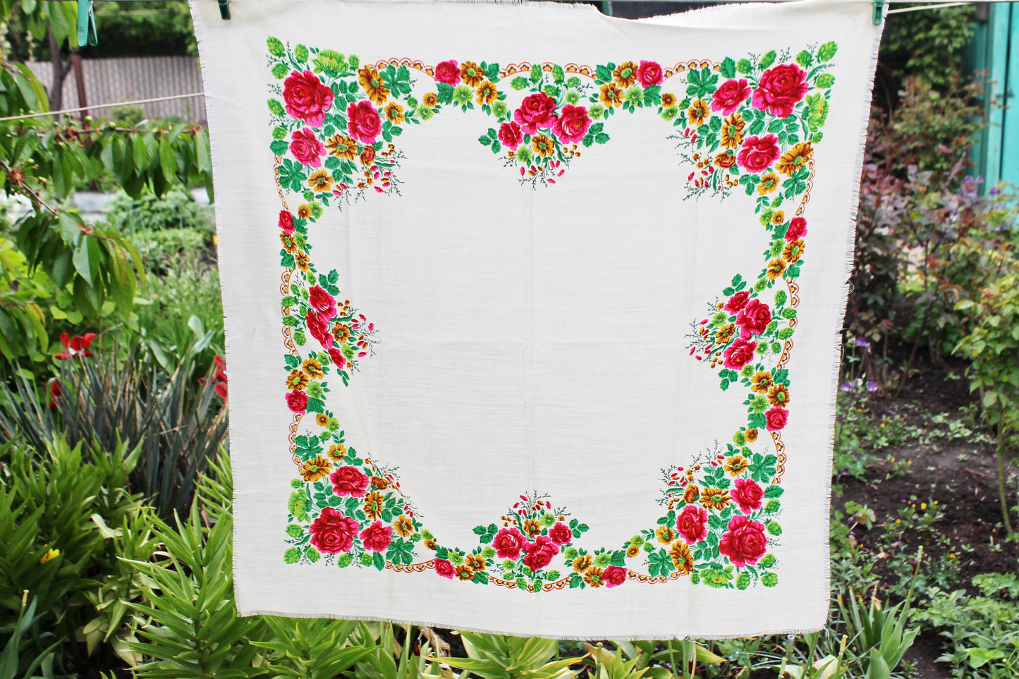 Beautiful pink roses wool head scarf - 33 inch - Soviet vintage-made in USSR - Babushka's head scarf - 1970s - Gypsy Shawl, Ethnic Scarf