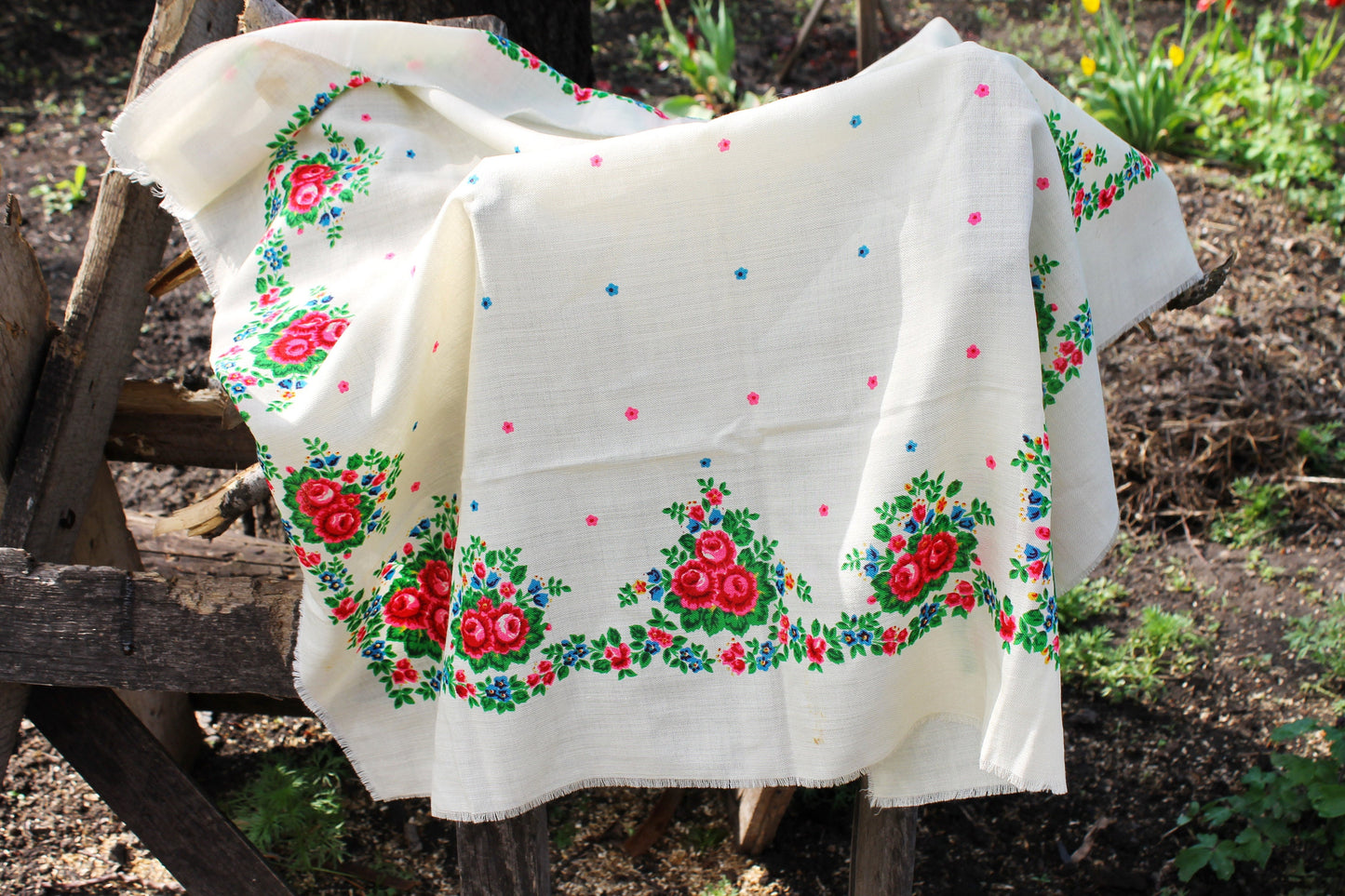 Beautiful unused roses wool head scarf - 32 inch - Soviet vintage-made in USSR - Babushka's head scarf - 1970s - Gypsy Shawl, Ethnic Scarf
