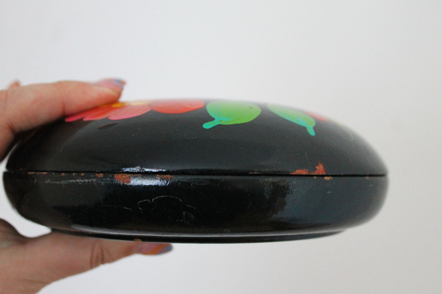 Vintage round jewelry wooden box 6.7 inches - Petrykivka box - USSR vintage - vintage flower box - handpainted box