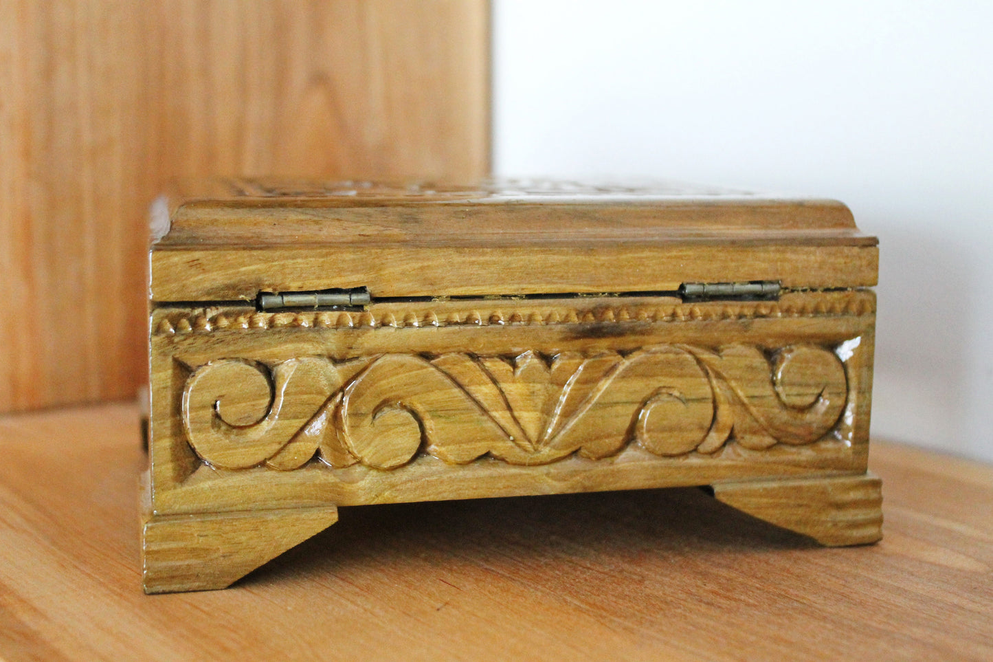 Vintage carved lacquer wooden box - made in Ukraine vintage jewelry box - 1970s