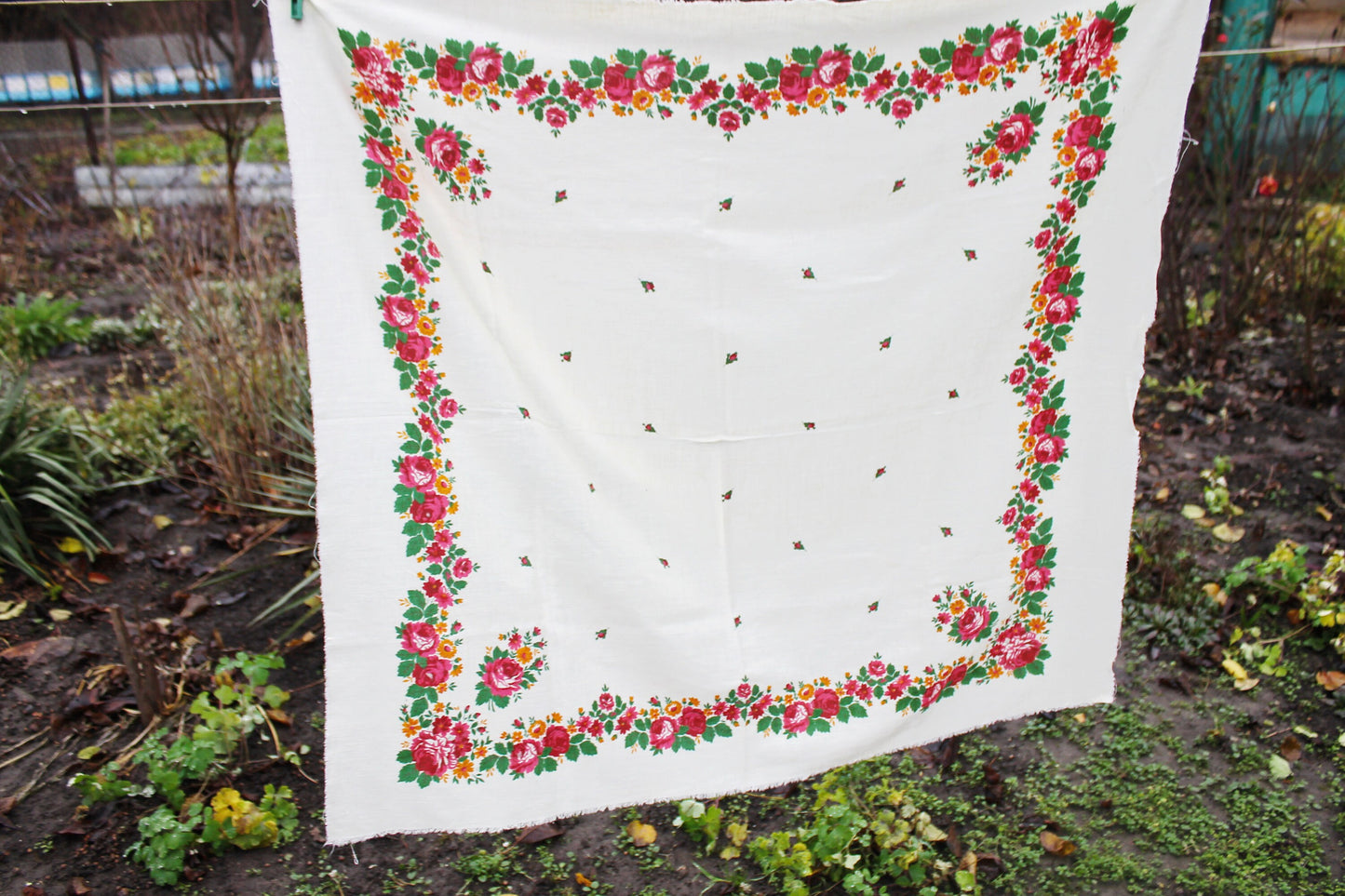 Beautiful roses cotton head scarf - 39 inch - Soviet vintage-made in USSR - Babushka's head scarf - 1970s