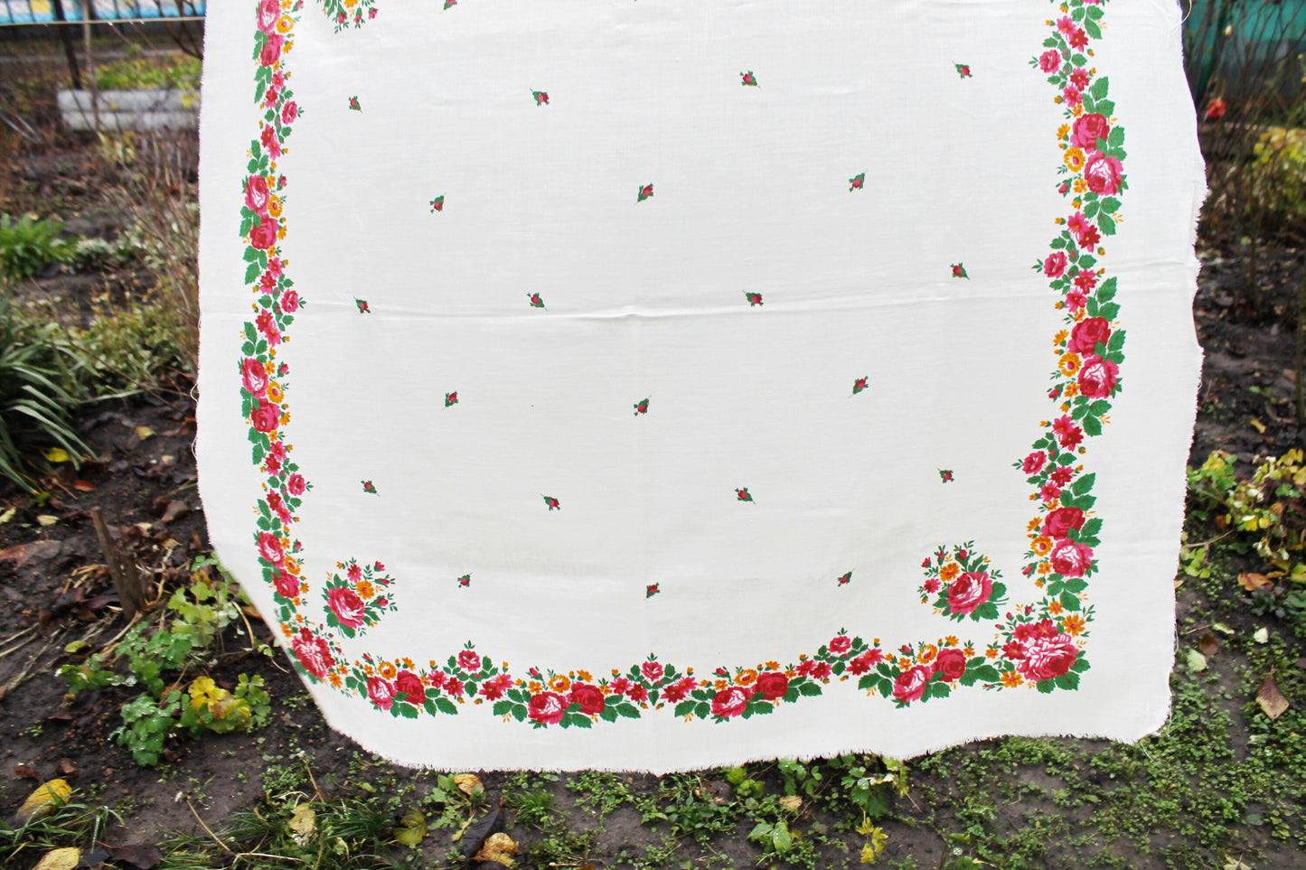 Beautiful roses cotton head scarf - 39 inch - Soviet vintage-made in USSR - Babushka's head scarf - 1970s
