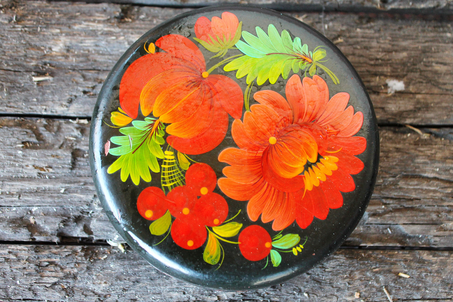 Vintage round  jewelry wooden box 5.7 inches - Petrykivka box - USSR vintage - vintage flower box - handpainted box