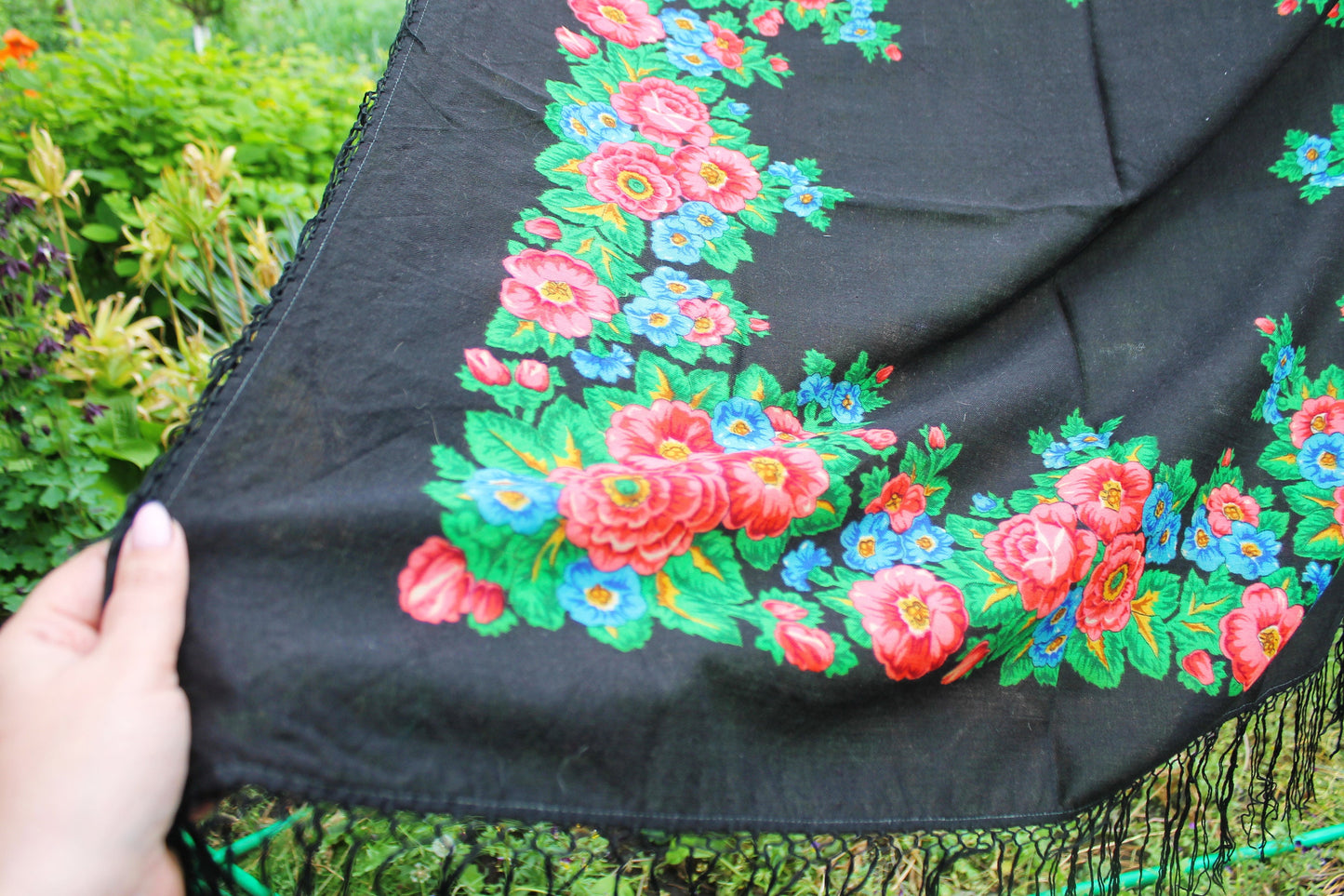 Beautiful floral wool head scarf/shawl 36 inches - made in USSR - Babushka's head scarf - 1970s - Gypsy Shawl - Ethnic Scarf