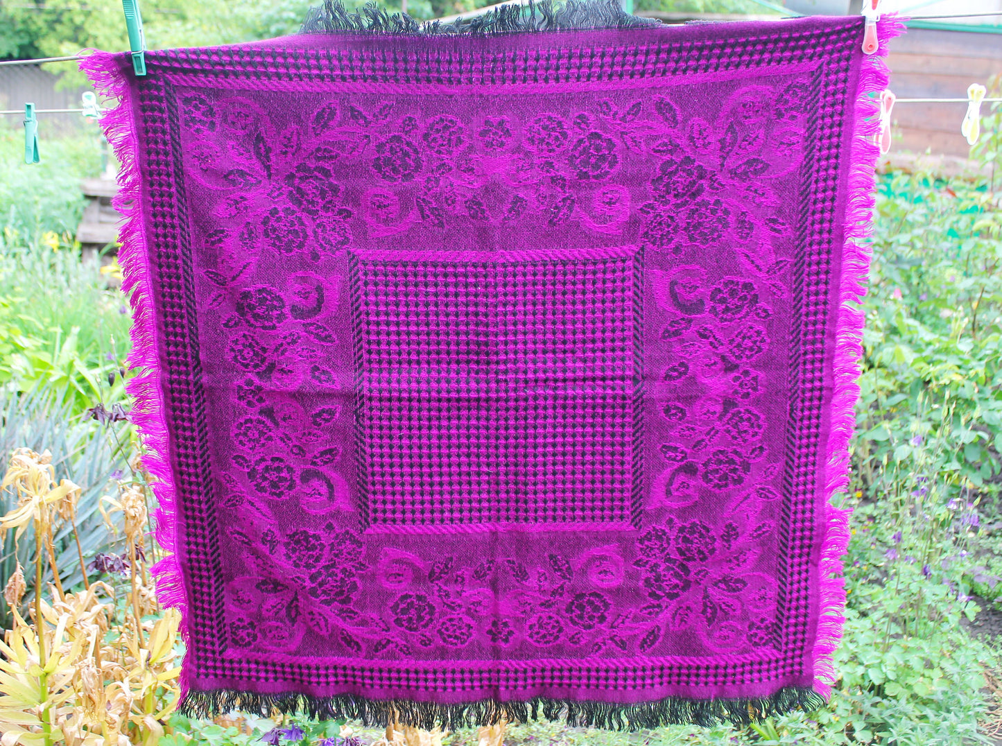 Beautiful purple warm wool head scarf - 32 inch - Soviet vintage-made in USSR - Babushka's head scarf - 1970s - Gypsy Shawl, Ethnic Scarf