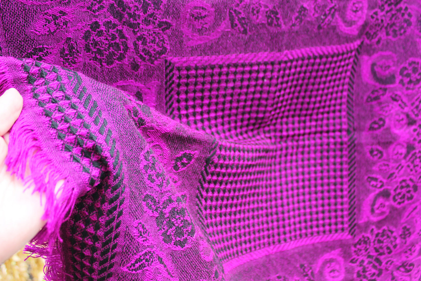 Beautiful purple warm wool head scarf - 32 inch - Soviet vintage-made in USSR - Babushka's head scarf - 1970s - Gypsy Shawl, Ethnic Scarf