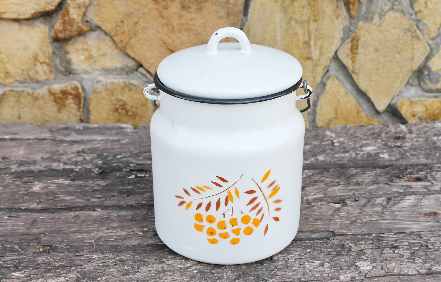 Vintage enamel water can - 6.7 inches - USSR era 1970s - Home Decor - USSR kitchen