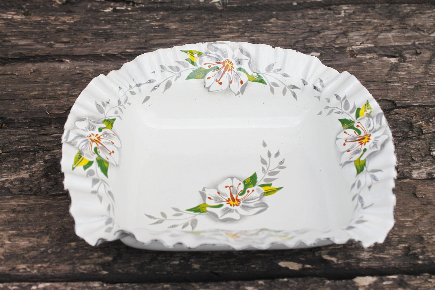 Vintage Enamel Bowl 7.3 inches - Vintage Kitchen Enamelware - Metall Salad Bowl - USSR vintage