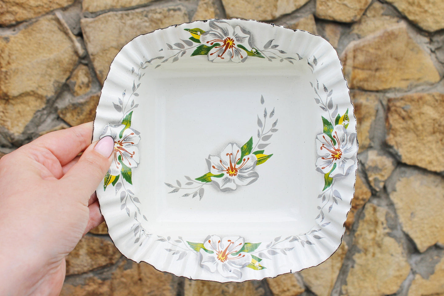 Vintage Enamel Bowl 7.3 inches - Vintage Kitchen Enamelware - Metall Salad Bowl - USSR vintage