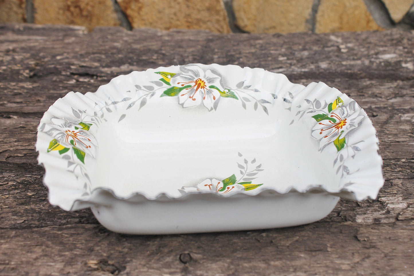Vintage Enamel Bowl 7.3 inches - Vintage Kitchen Enamelware - Metall Salad Bowl - USSR vintage