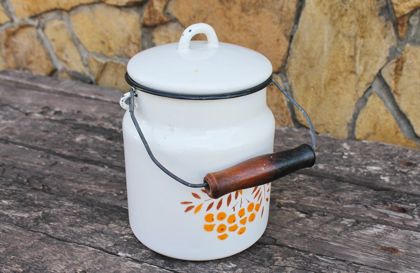 Vintage enamel water can - 6.7 inches - USSR era 1970s - Home Decor - USSR kitchen