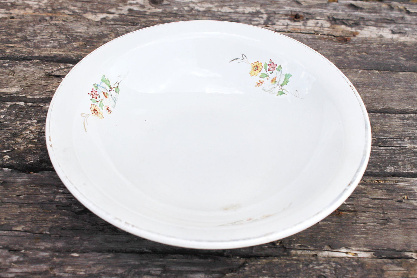 Beautiful vintage ceramic plate with flower ornament 9.1 inches - Budy Porcelain Factory - beautiful ukrainian ceramic plate - 1960s