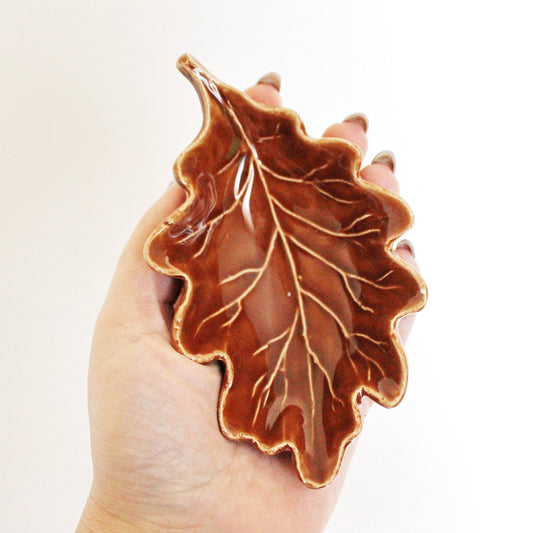 Porcelain oak leaf small bowl - Beautiful small vintage plate from Germany - Vintage European ceramic - 1990-2000s