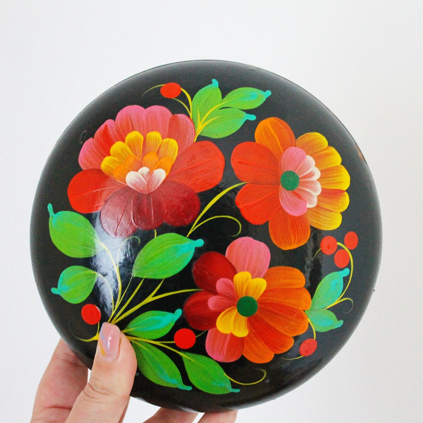 Vintage round jewelry wooden box 6.7 inches - Petrykivka box - USSR vintage - vintage flower box - handpainted box