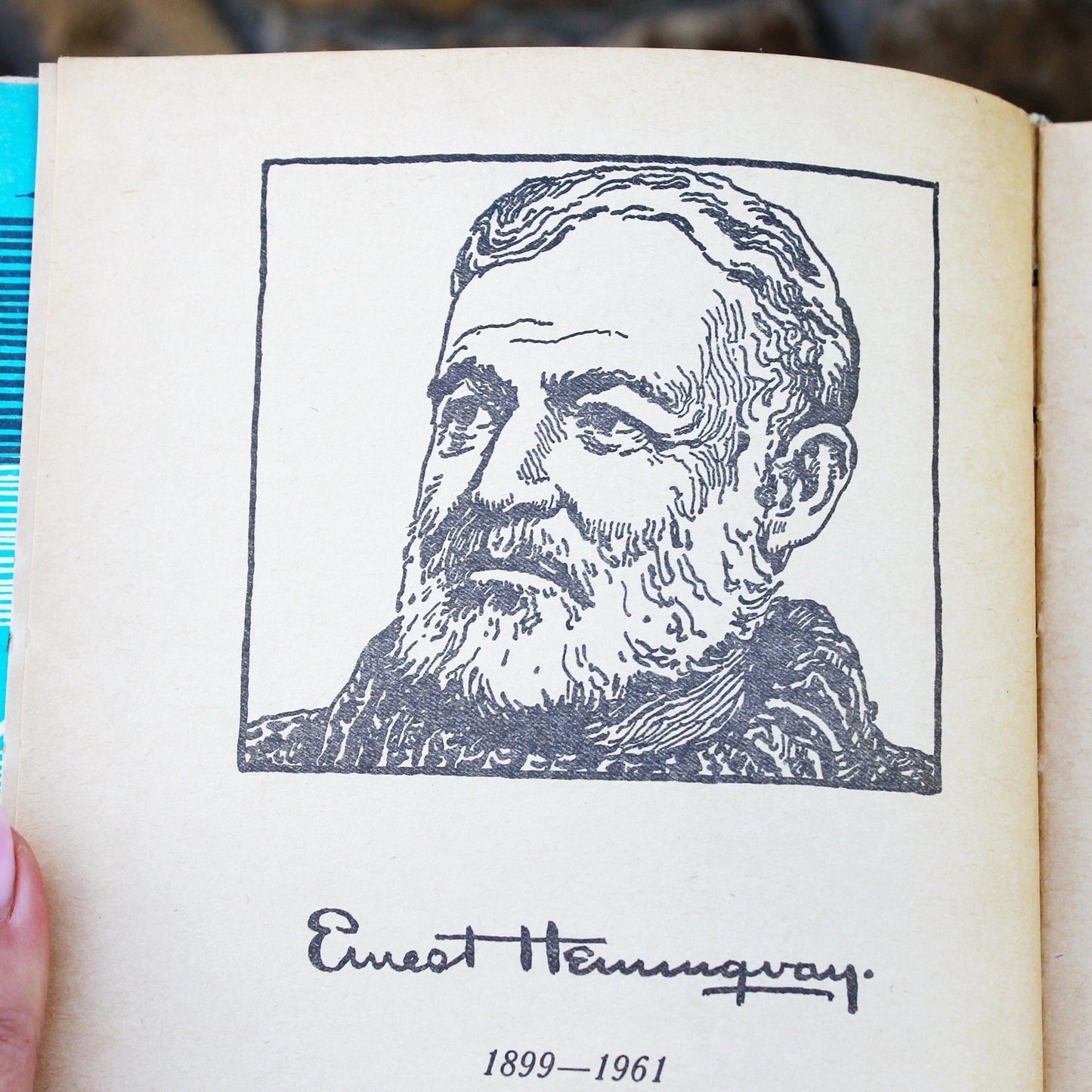 Vintage book - Ernest Hemingway. Stories - vintage from Ukraine - 1984s