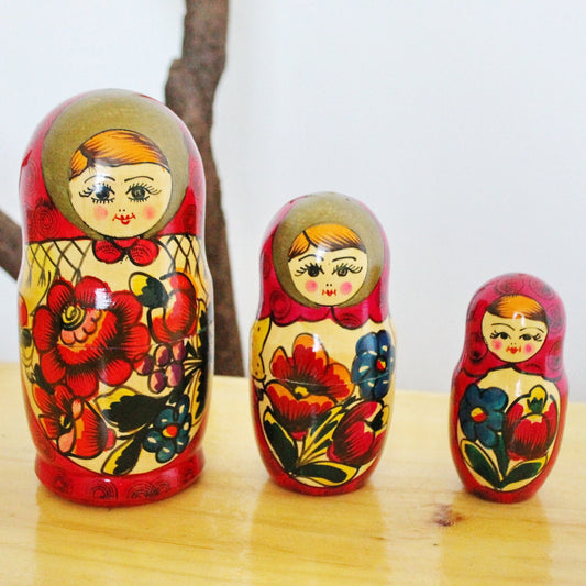 Vintage USSR Nesting dolls - 7.9 inches - USSR doll - Collectible doll - 1970s -Matryoshka