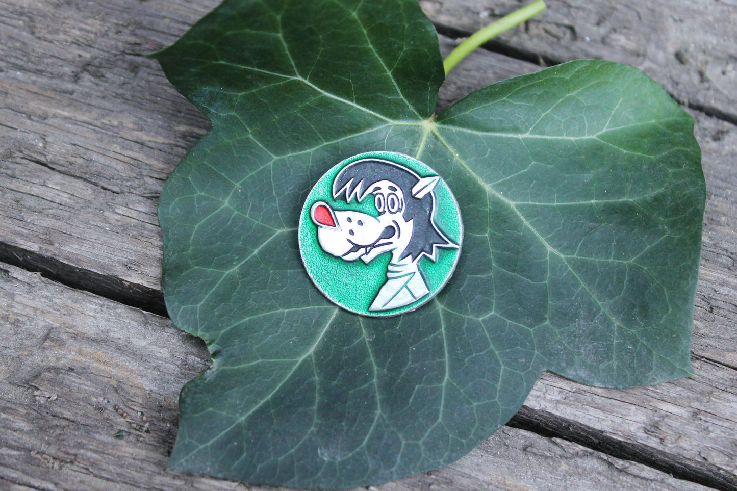 Vintage soviet USSR round pin badge - Wolf - Nu pogodi - cartoon character - USSR pin - vintage soviet badge - 1980s