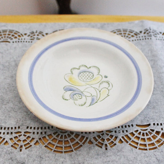 Beautiful vintage ceramic plate with floral ornament 7.9 inches - beautiful soviet ceramic old plate - 1950s-1960s