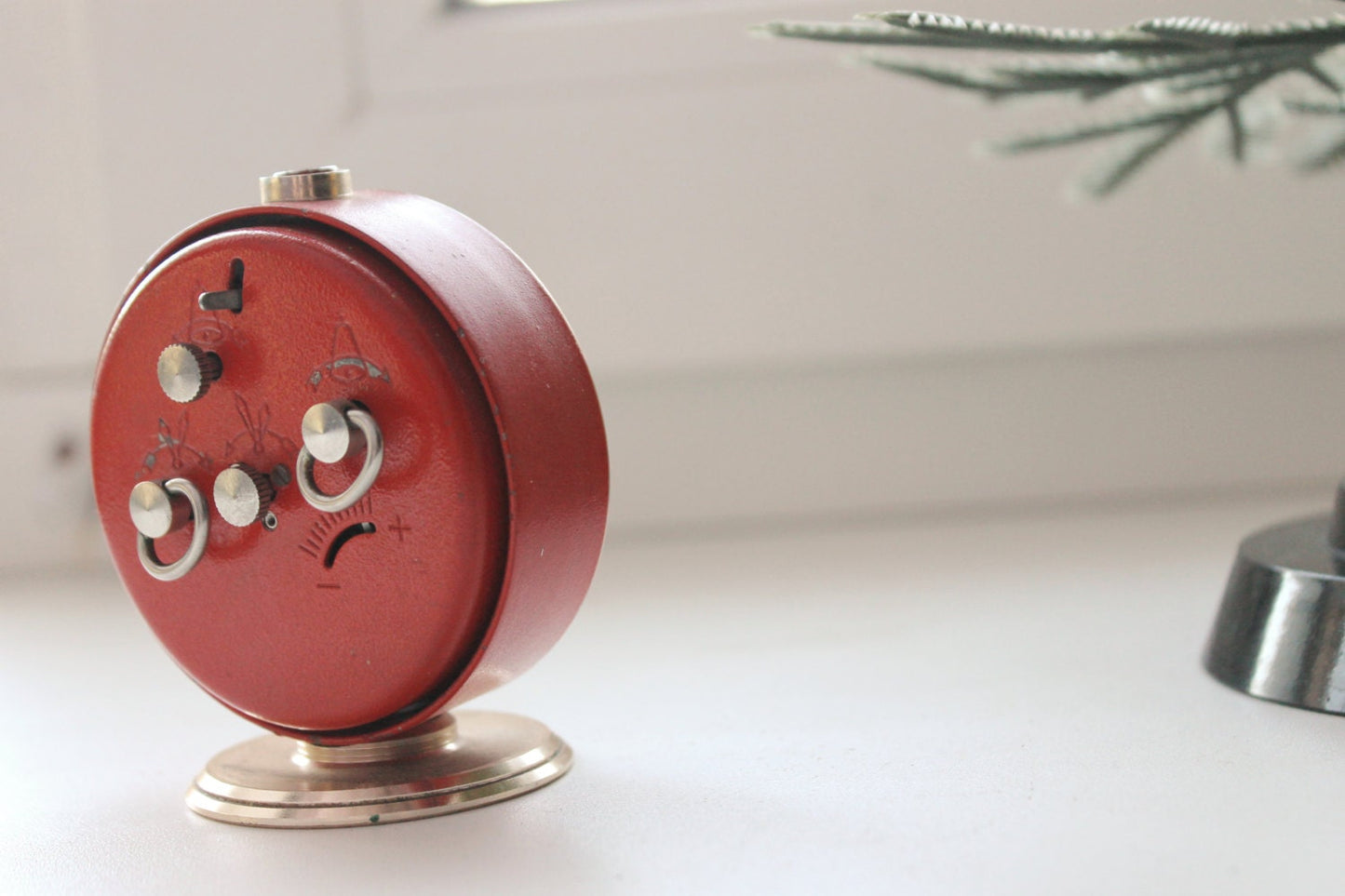 SLAVA - Shabby chick vintage Mechanical alarm clock from USSR era - 1960s-1970s - Soviet alarm clock