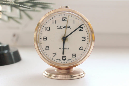 SLAVA - Shabby chick vintage Mechanical alarm clock from USSR era - 1960s-1970s - Soviet alarm clock