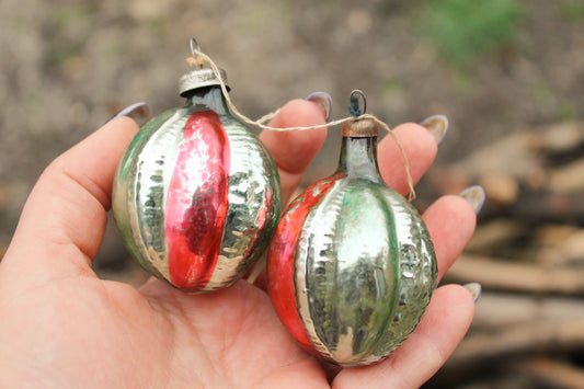 Vintage Green Glass Christmas Ornament with Frosted Starbursts | 1980s Holiday Tree Bauble, Retro USSR Decoration, Shiny Brite-Style Globe