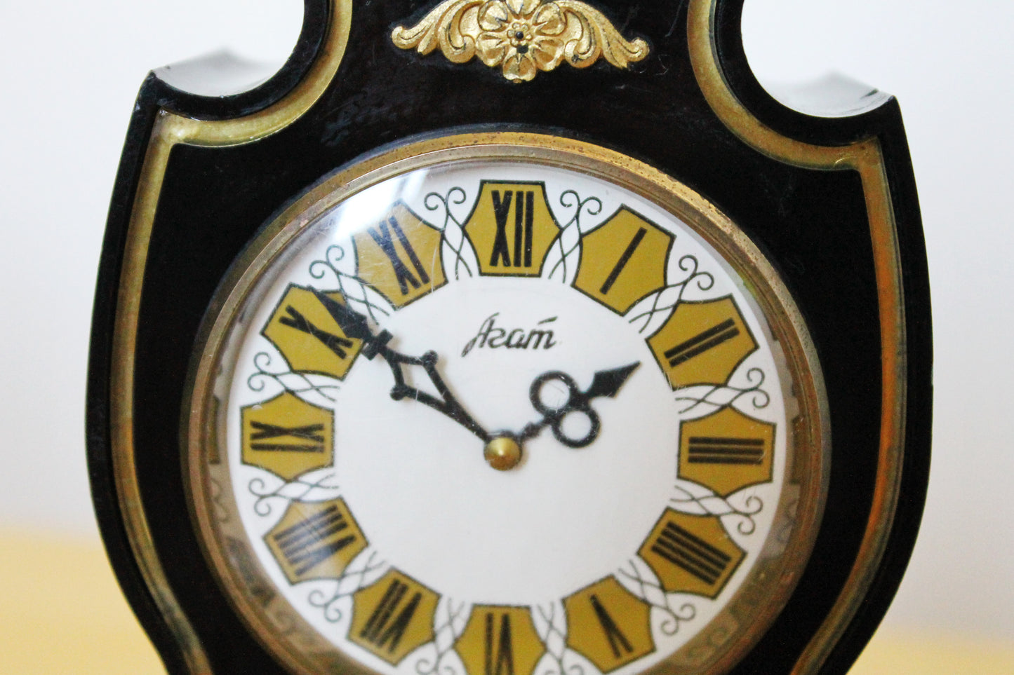 Mechanical alarm clock Agat - vintage clock from USSR era - 1960s-1970s - Soviet alarm clock