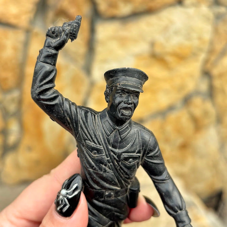 Vintage Soviet Border Guard Figurine – Black Plastic Soldier 16 cm - Collectible USSR Toy - Military-Themed Display Figure