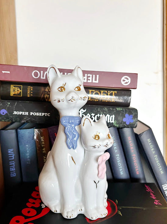 Vintage Porcelain Cat Figurine Duo - Made in Germany - White Cats with Pastel Scarves - 19 cm Ceramic Statue