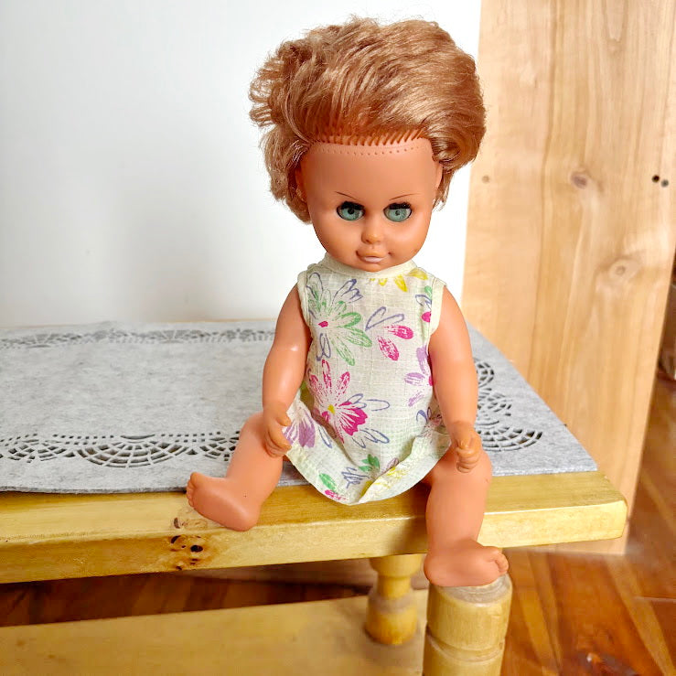Vintage USSR Sleep-Eye Doll, 31cm (12.2 in) Hard Plastic Doll with Original Outfit, Collectible Retro Toy, Brown Hair & Closing Eyes