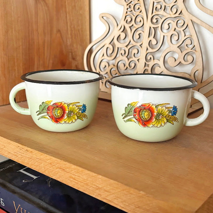 Set of 2 Vintage Enamel Children’s Mugs with Floral Design, Small Enamel Cups, 1970s–1980s Kitchenware