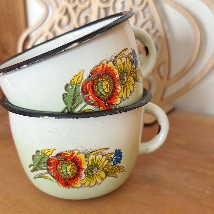 Set of 2 Vintage Enamel Children’s Mugs with Floral Design, Small Enamel Cups, 1970s–1980s Kitchenware