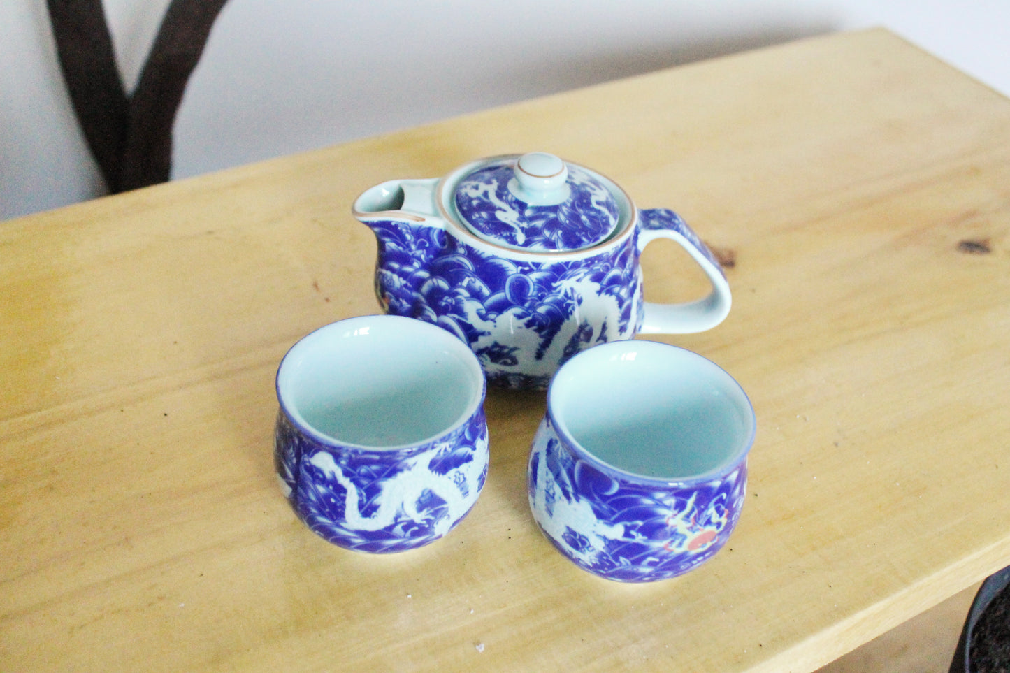 Porcelain beautiful China Set of Tea Pot and two tea glassess - Vintage porcelain - 1980-1990s