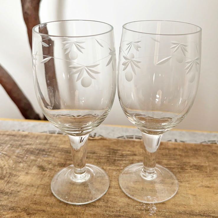 Vintage Etched Wine Glasses Pair, Thin Clear Glass Stemware With Floral Pattern, Elegant Soviet Era Barware Set, 150 ml Goblets