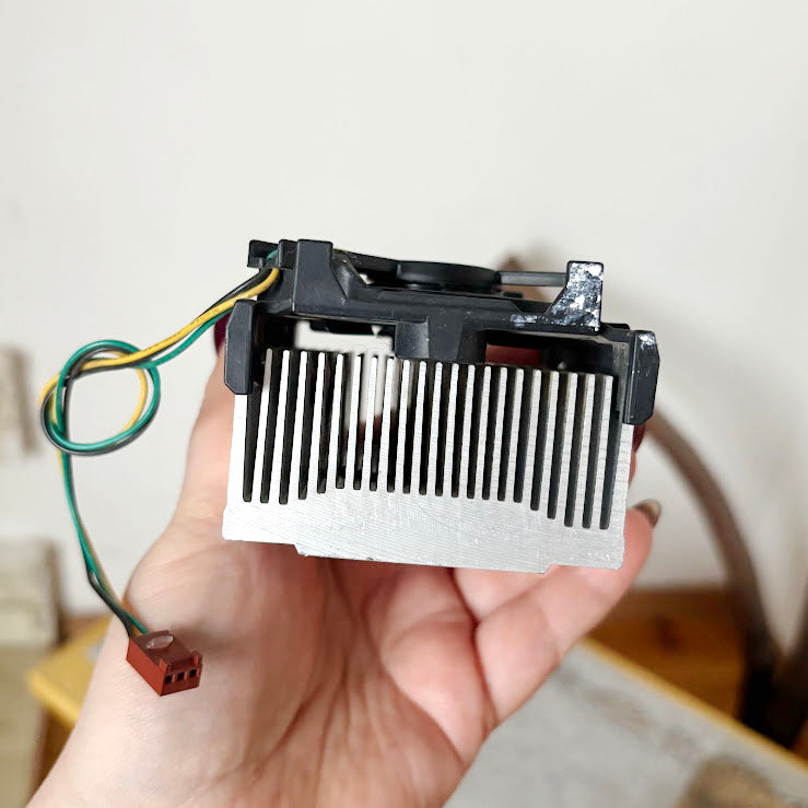 Intel CPU Cooler Fan With Heatsink Vintage Computer Cooling Assembly PC Hardware Part