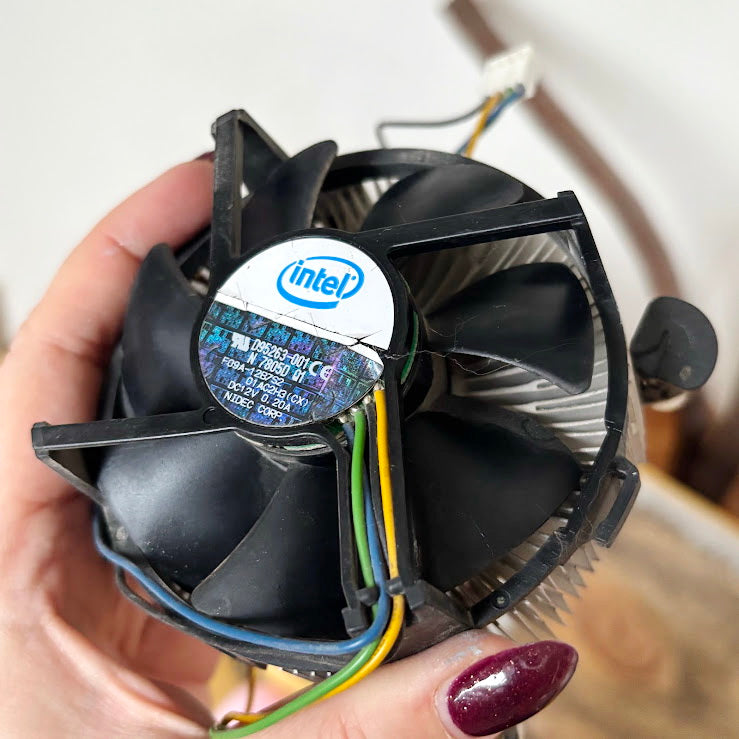 Vintage Intel CPU Cooling Fan with aluminum Heatsink Desktop Computer Cooler - untested 2000s