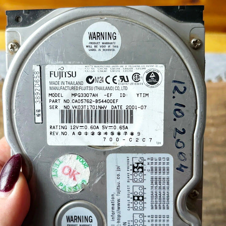 Vintage Fujitsu IDE Hard Drive MPG3307AH 2001 Desktop Computer HDD Untested