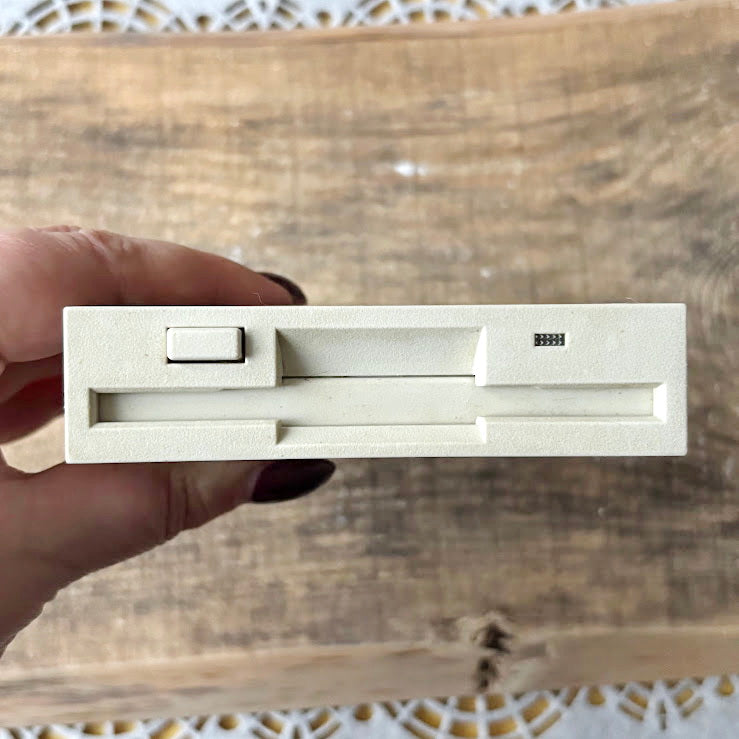 Vintage Samsung SFD-321B 3.5 Inch Floppy Disk Drive Internal PC FDD Early 2000s Retro Computer Hardware Untested
