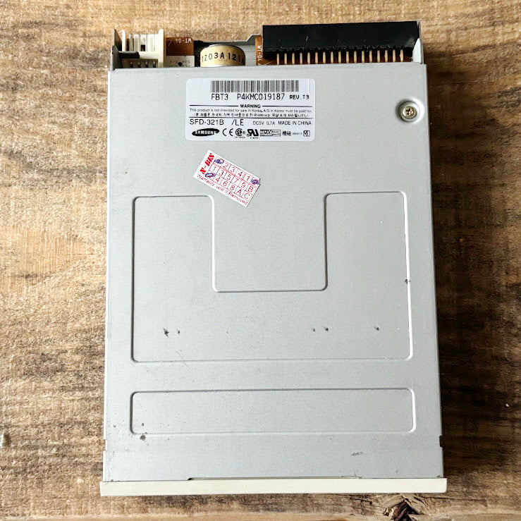 Vintage Samsung SFD-321B 3.5 Inch Floppy Disk Drive Internal PC FDD Early 2000s Retro Computer Hardware Untested