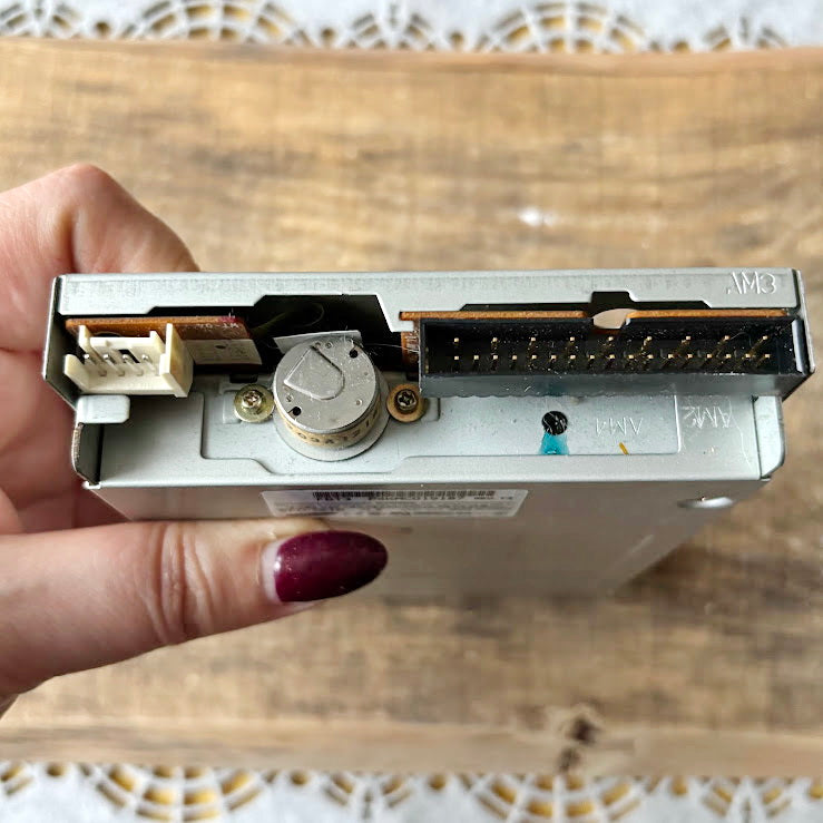 Vintage Samsung SFD-321B 3.5 Inch Floppy Disk Drive Internal PC FDD Early 2000s Retro Computer Hardware Untested