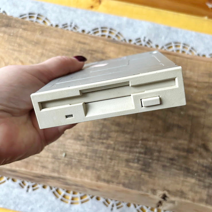 Vintage Samsung SFD-321B 3.5 Inch Floppy Disk Drive Internal PC FDD Early 2000s Retro Computer Hardware Untested