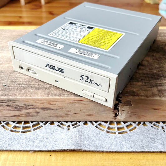 Vintage ASUS CD-S520/A cd-rom Drive 2002 Internal Desktop Optical Drive Retro PC Hardware Untested