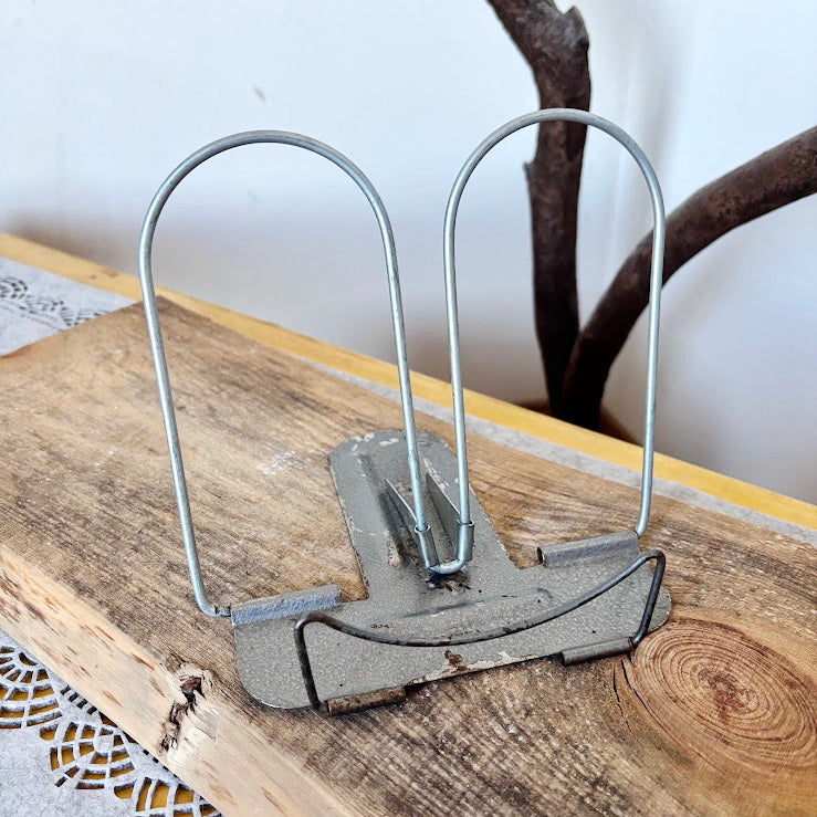 Vintage Metal Book Stand Folding Reading Holder Retro Desk Book Rest Cookbook Display Stand Industrial Style - 7x6 inches