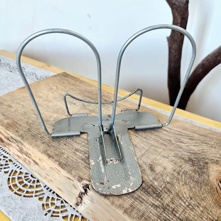 Vintage Metal Book Stand Folding Reading Holder Retro Desk Book Rest Cookbook Display Stand Industrial Style - 7x6 inches
