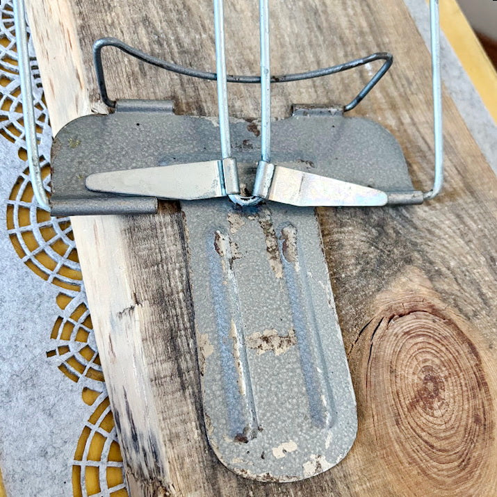 Vintage Metal Book Stand Folding Reading Holder Retro Desk Book Rest Cookbook Display Stand Industrial Style - 7x6 inches