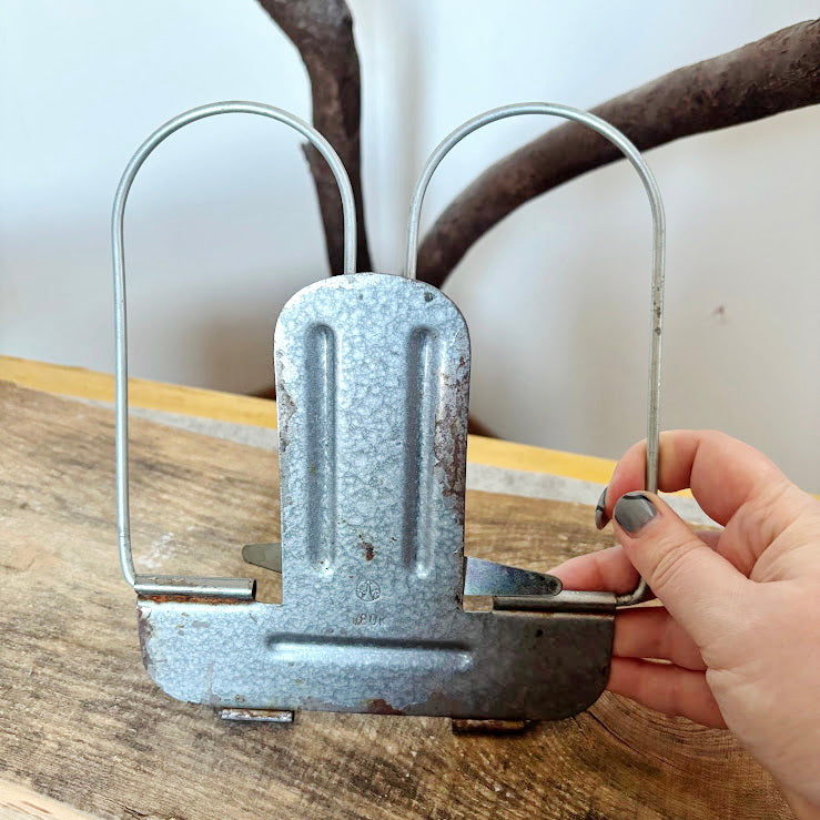 Vintage Metal Book Stand Folding Reading Holder Retro Desk Book Rest Cookbook Display Stand Industrial Style - 7x6 inches
