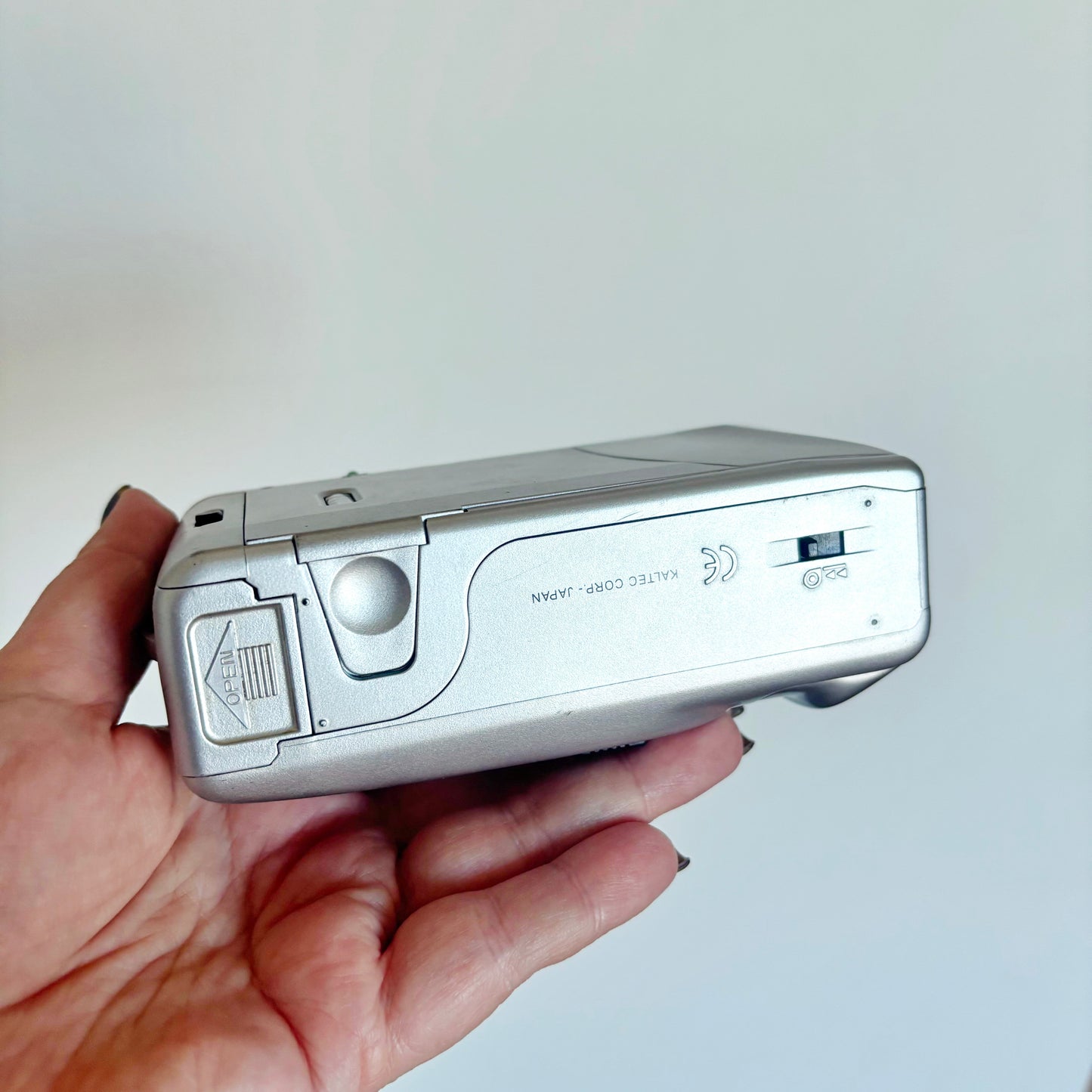 Skina AW-220 Film Camera 35mm Point and Shoot Vintage Auto Flash Camera Y2K Retro Lomography Tested Working