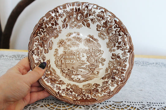 Absolutly beautiful vintage ceramic plate with brown ornament - Tonquin by Myott - made in England in 1982